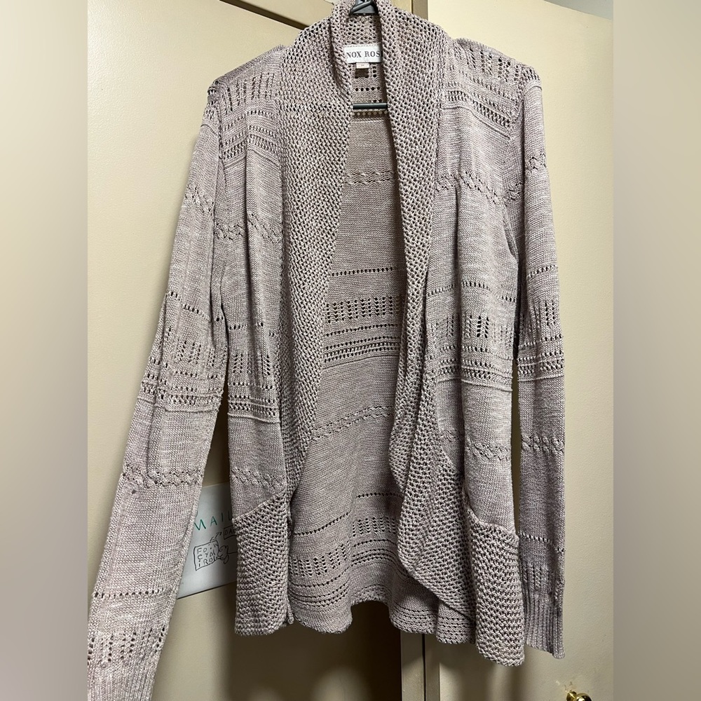 Ladies Knox Rose cardigan, used, in great condition. Size medium